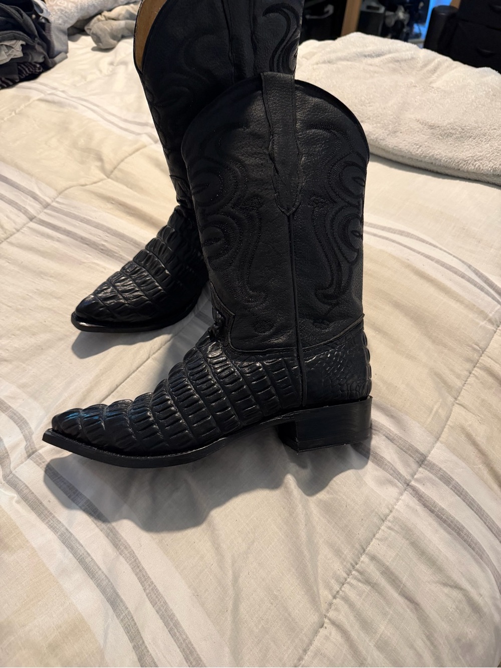 Black Textured Western Cowboy Boots